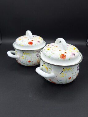 SET OF 2 CROFTON MINI DUTCH OVEN FLORAL DESIGN 1 QT PORCELAIN ENAMELED STEEL
